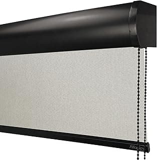 Cortina rolo blackout preta com tecido linho natural, parcialmente aberta, fundo branco.