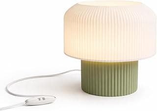 Luminária de mesa minimalista verde com cúpula branca, luz quente, cabo branco, fundo branco
